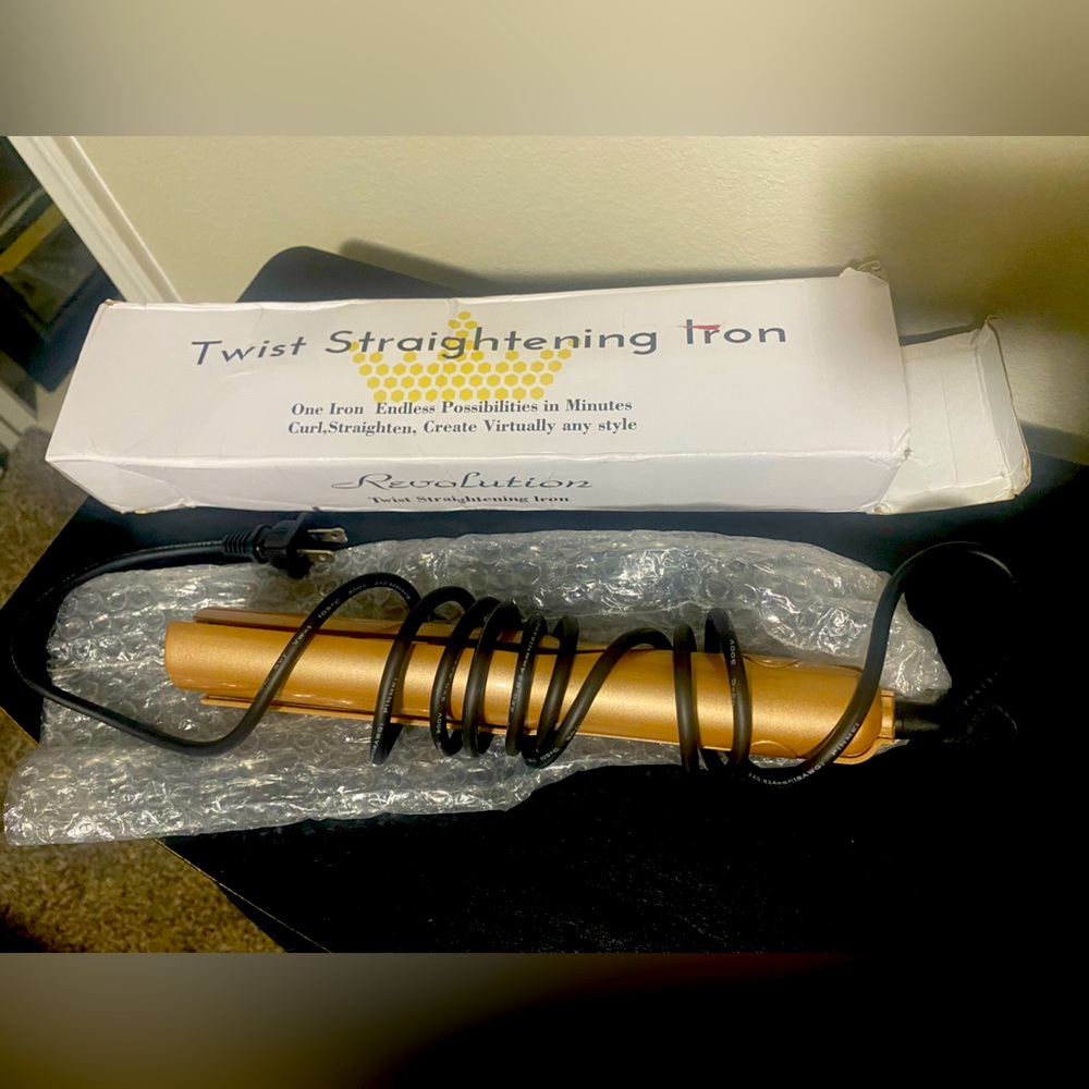 NWOT Twist straightening iron - Picture 4 of 12